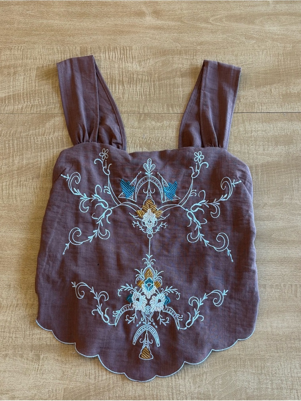 Embroidered Brown Sleeveless Tank Top with Scallop Hem